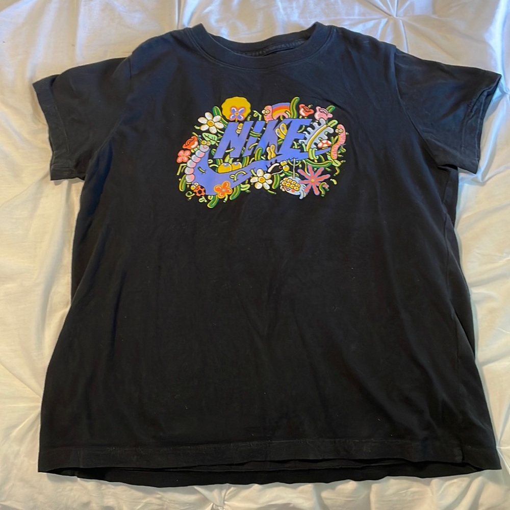 Girls nike short sleeve tee